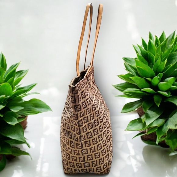 FENDI - Zuccini Tote Bag - Picture 2 of 6